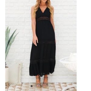 Illa Illa Black Sleeveless Maxi Dress - size Large